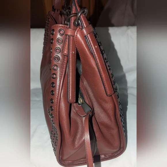 Coach Brown Shoulder Bag - Picture 6 of 16